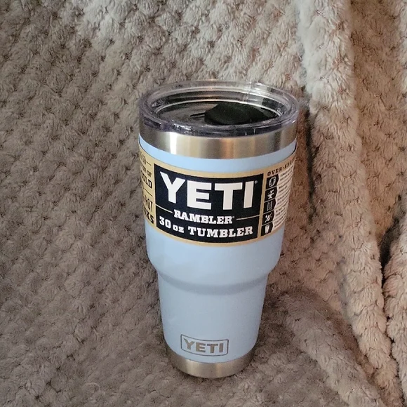 YETI Rambler 30 oz Tumbler - Light Blue - Picture 1 of 8